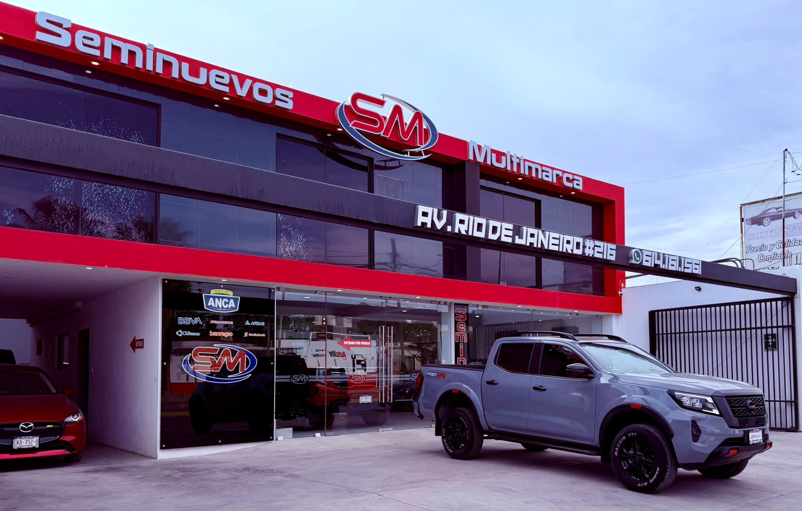 NISSAN FRONTIER PRO-4X 2021 - Image 4